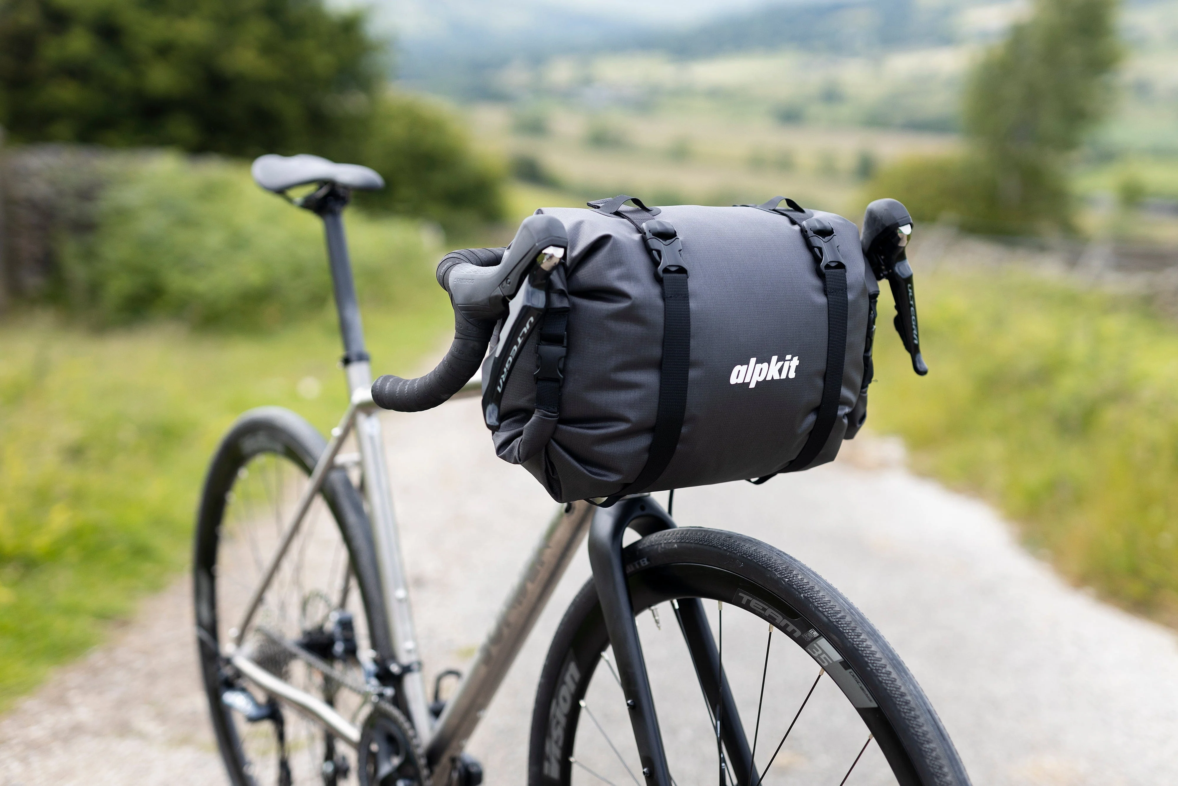 Deluge Handlebar Bag 20L - Image 6