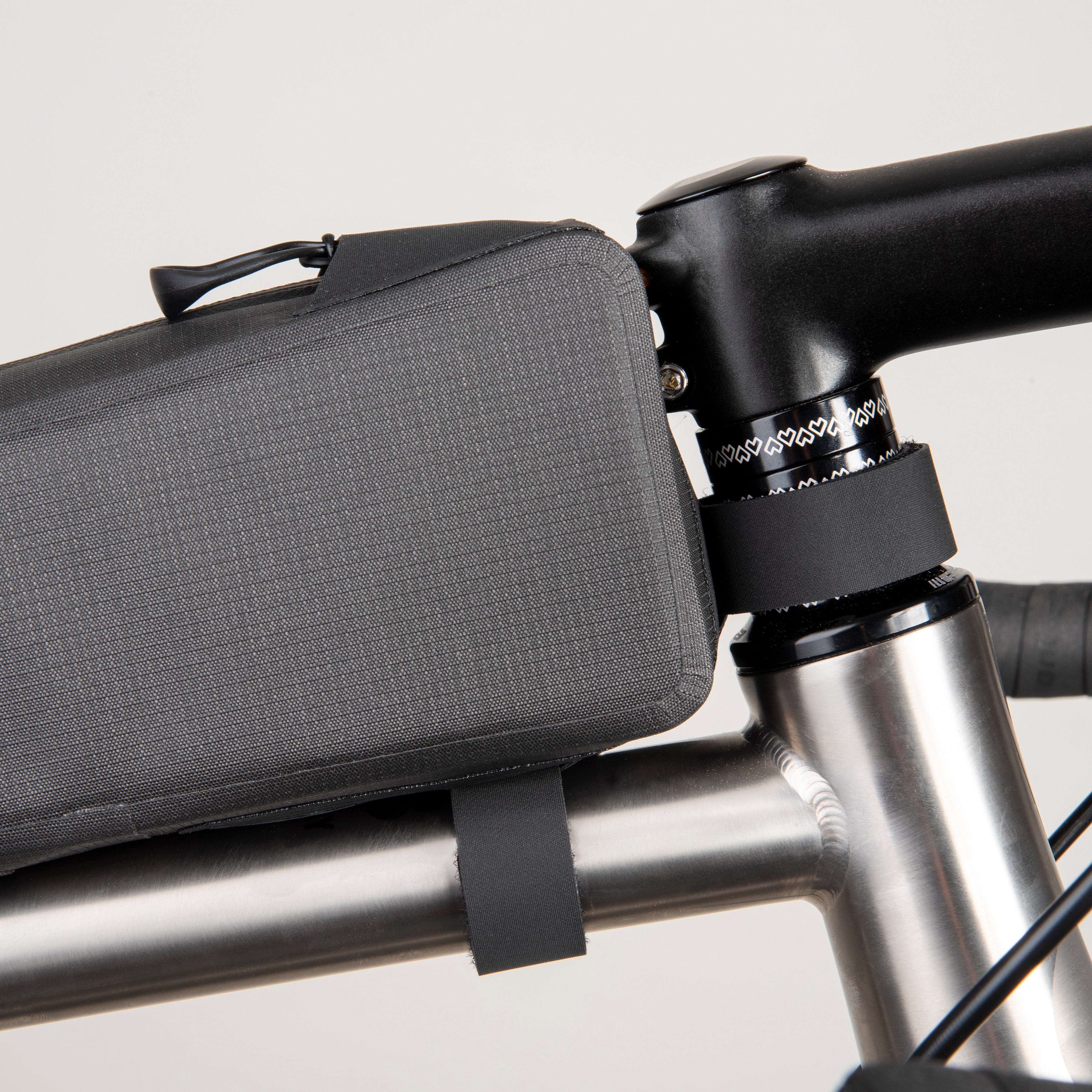 Deluge Top Tube Bag 0.65L - Image 4